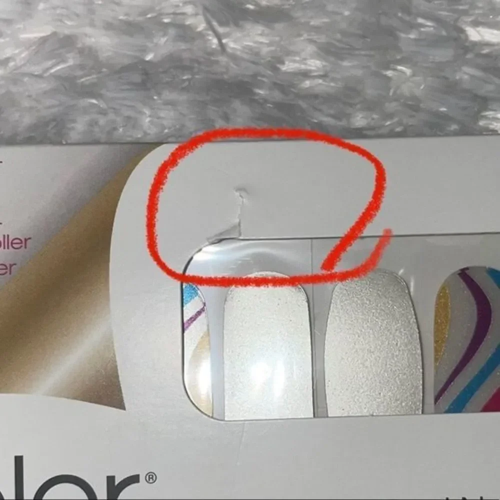 Color Street - “Cool Beans” a fun retro 80s style, shimmery nail strips - Picture 6 of 9